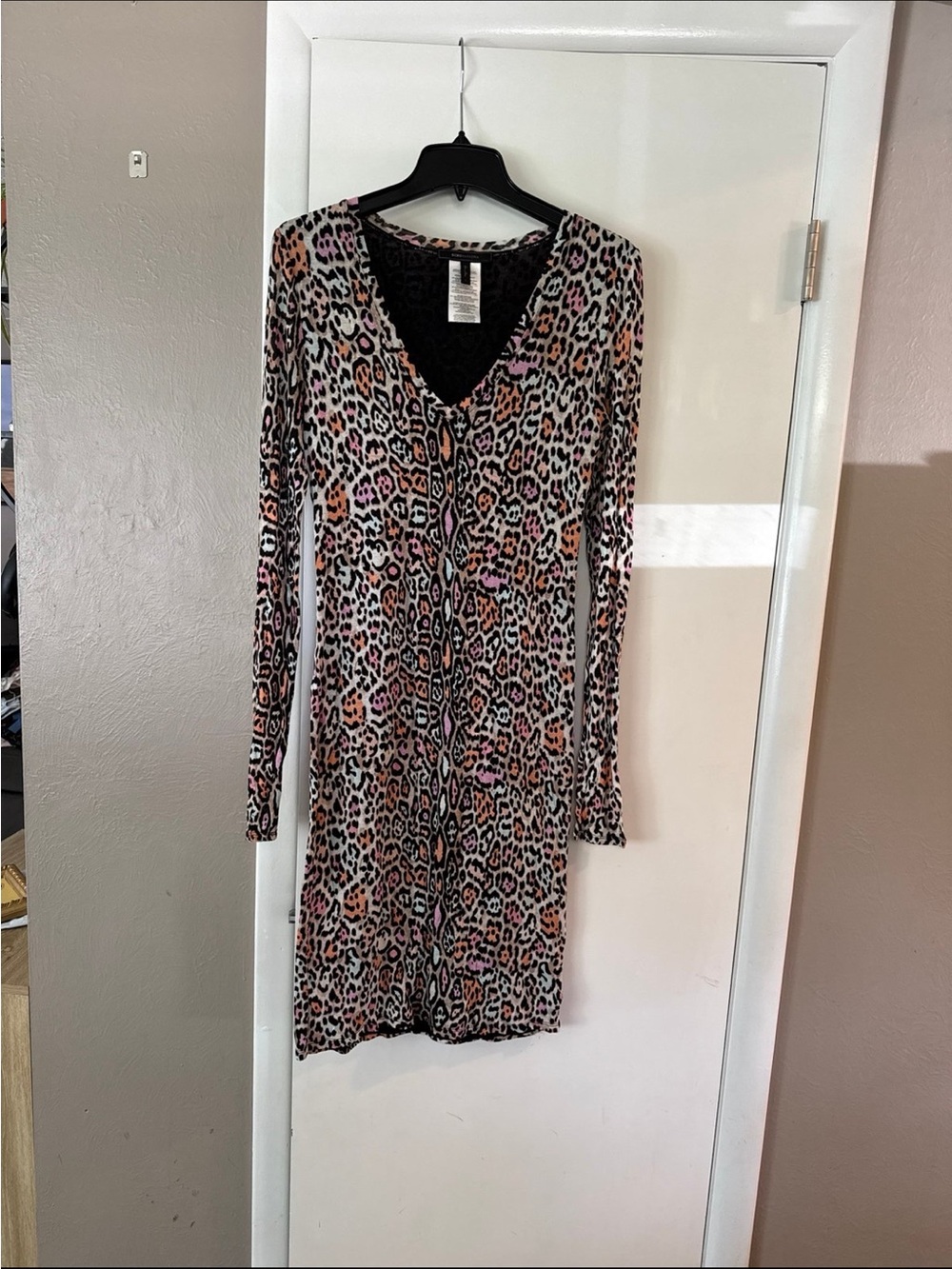BCBGMaxAzria Multi Colored Leopard Print Long Sleeve V-Neck Dress BodyCon Size L